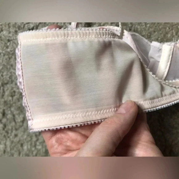 Vintage 1980s Victoria’s Secret Pink Satin Bra Size 36B - Picture 5 of 6